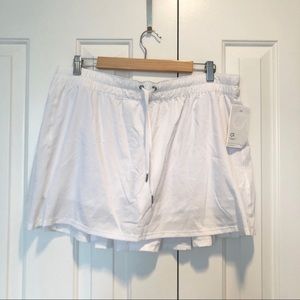 NWT - GAP White Tennis Skort